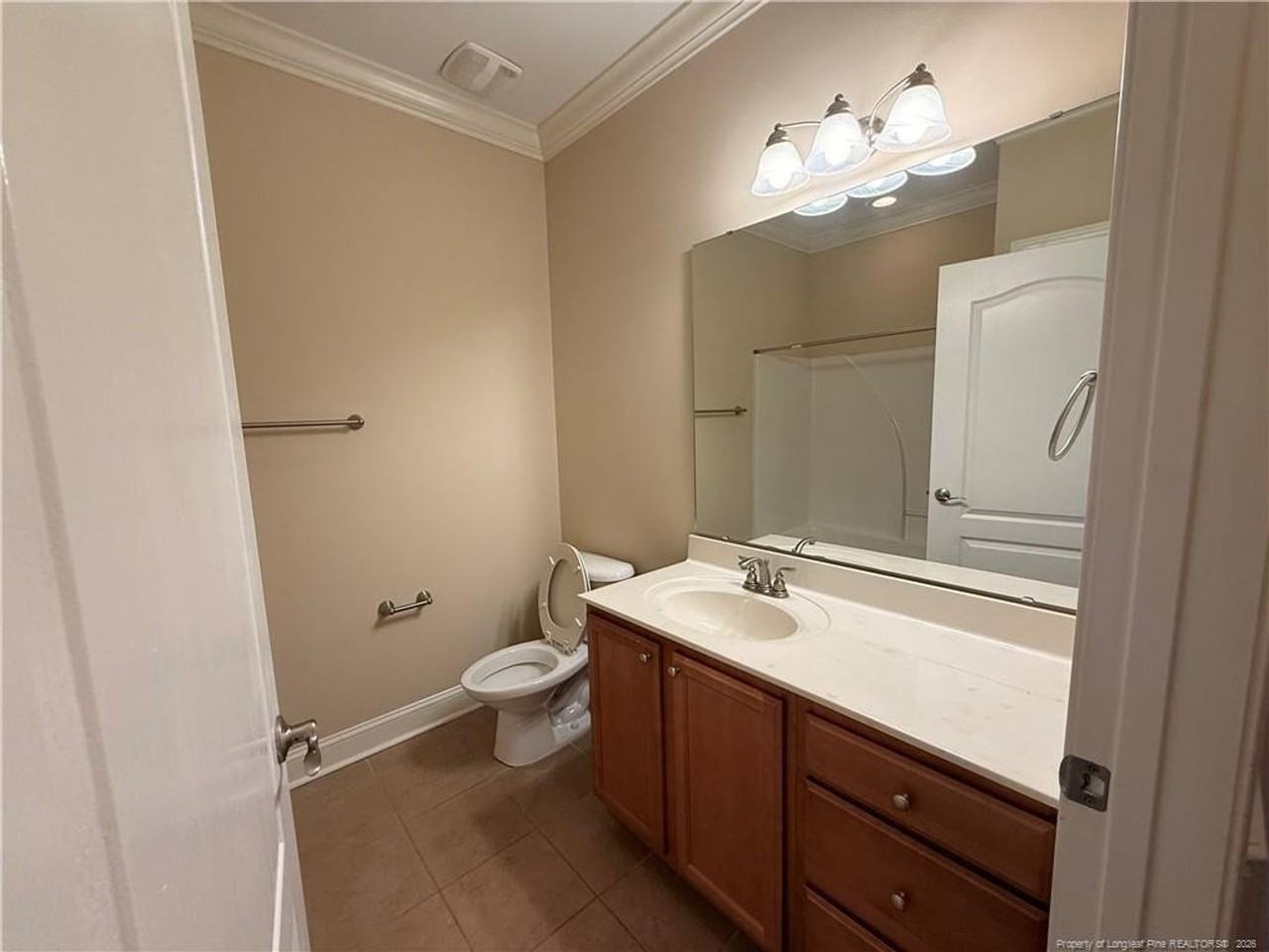 185 Gallery Dr #204 - Photo 3 of 17