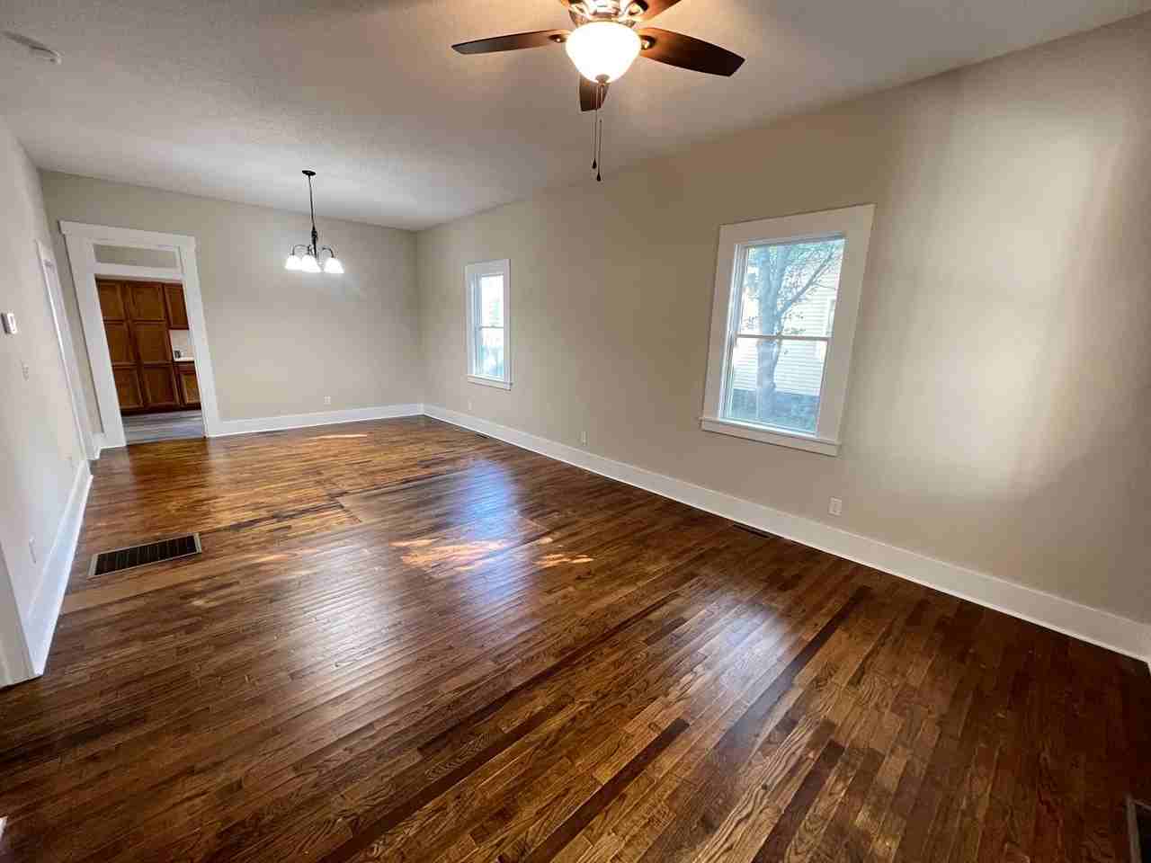 1027 W Florida St - Photo 5 of 20