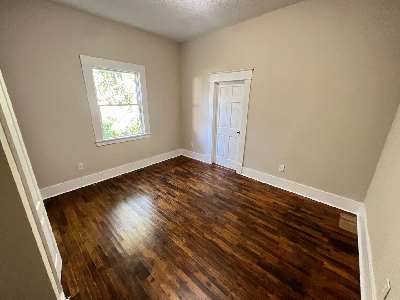 1027 W Florida St - Photo 7 of 20