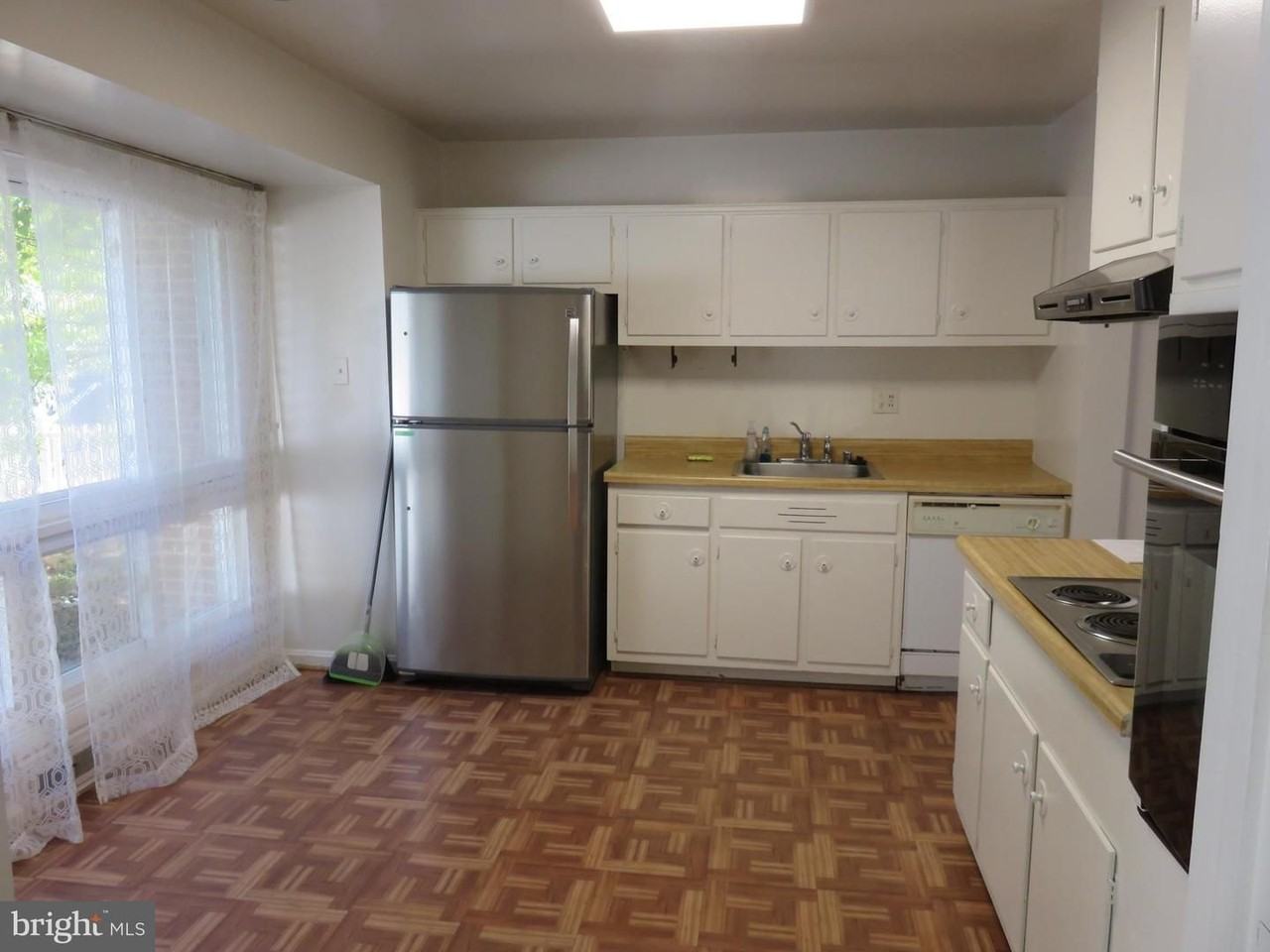 6315 Carnegie Dr - Photo 4 of 15