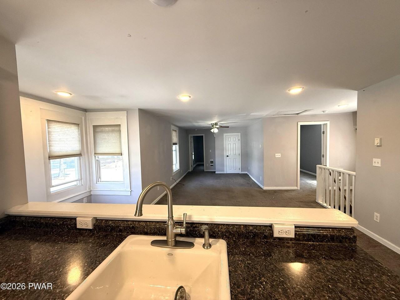 526 Church St #B - Photo 4 of 11