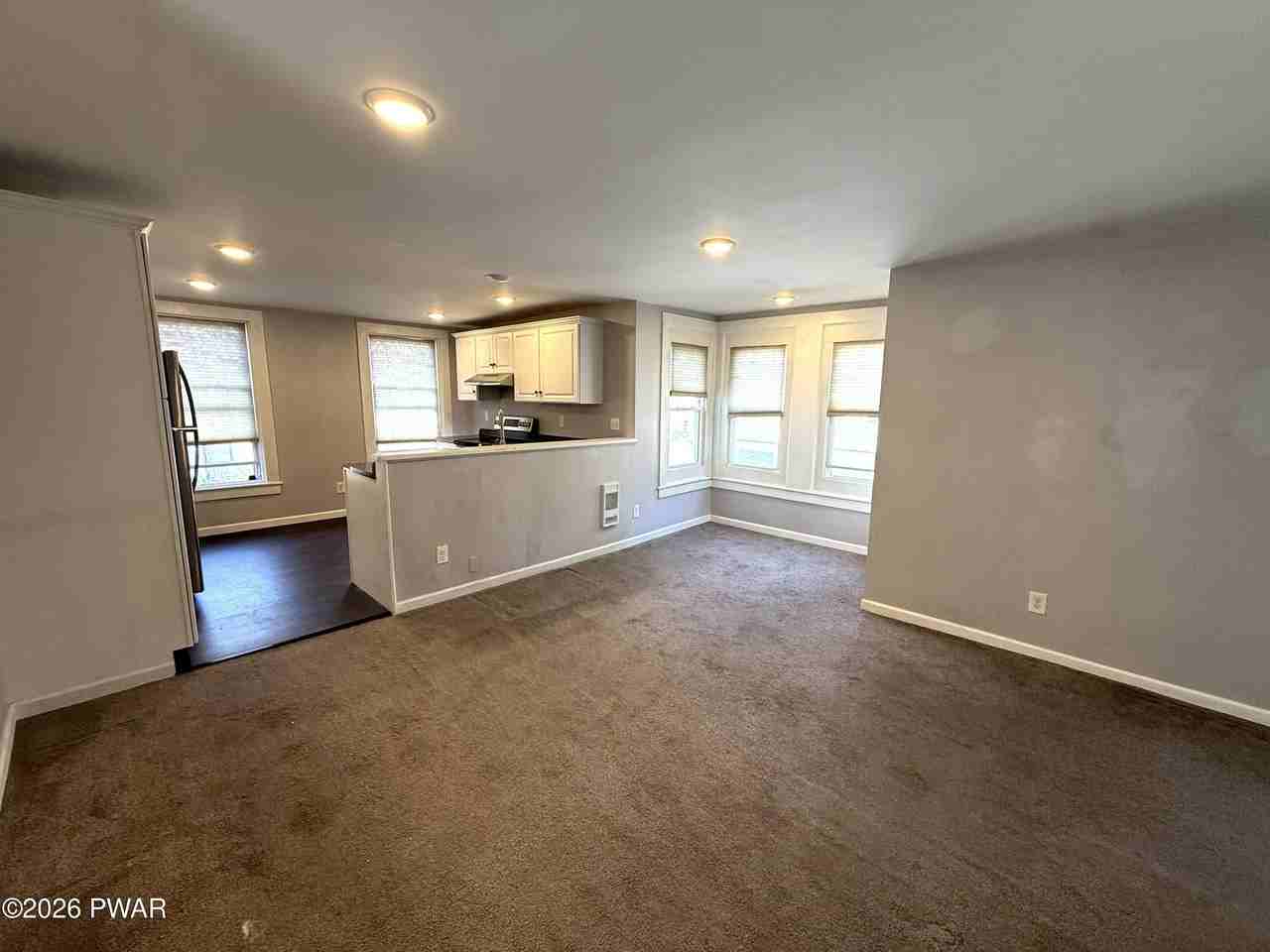 526 Church St #B - Photo 5 of 11