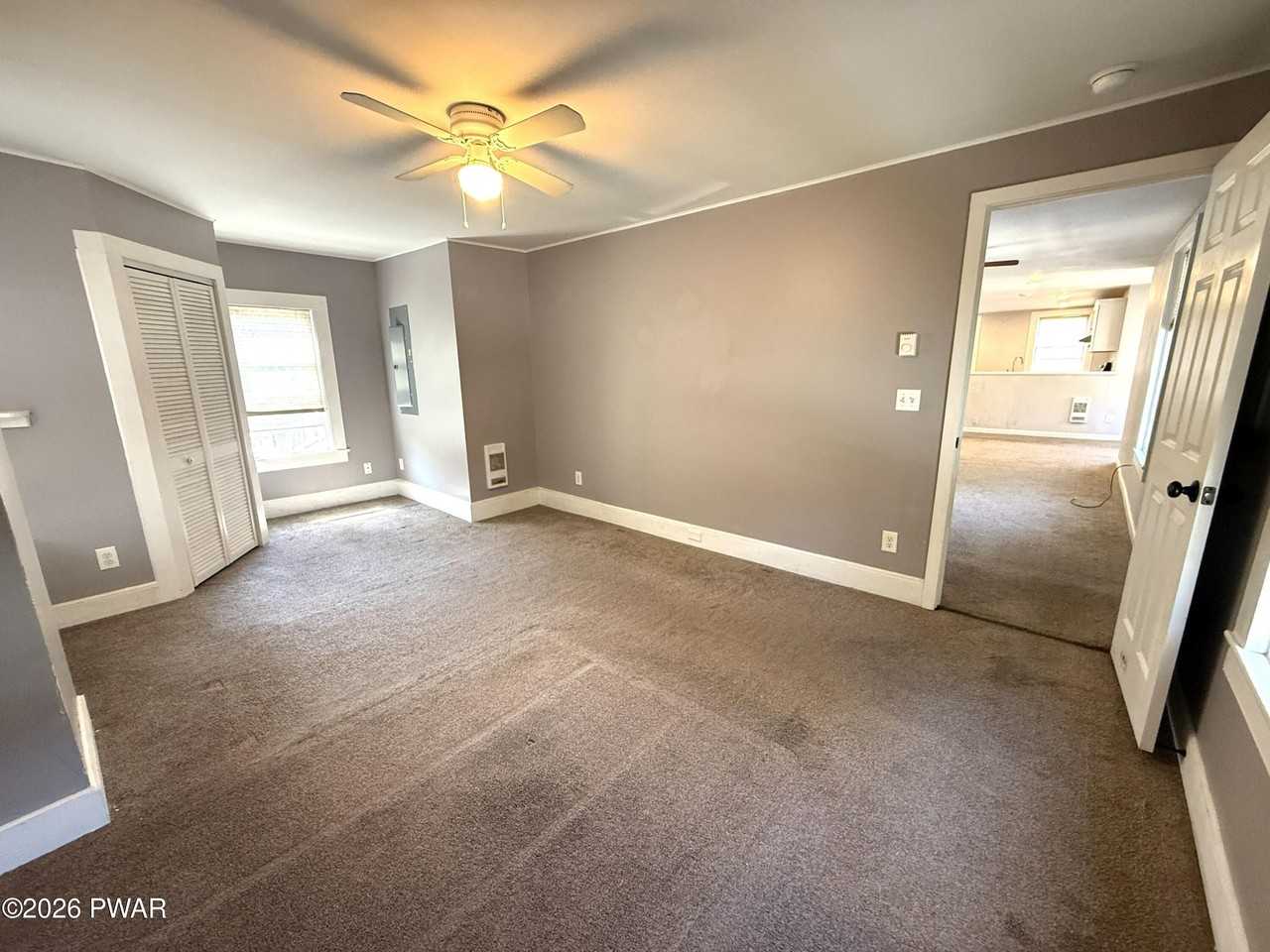 526 Church St #B - Photo 7 of 11