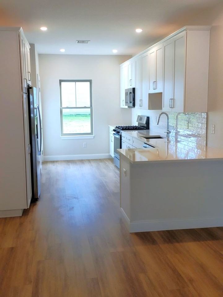 32 32 - 34 West Valley Circle - Photo 5 of 19