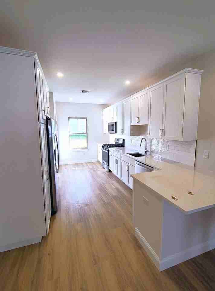 32 32 - 34 West Valley Circle - Photo 6 of 19