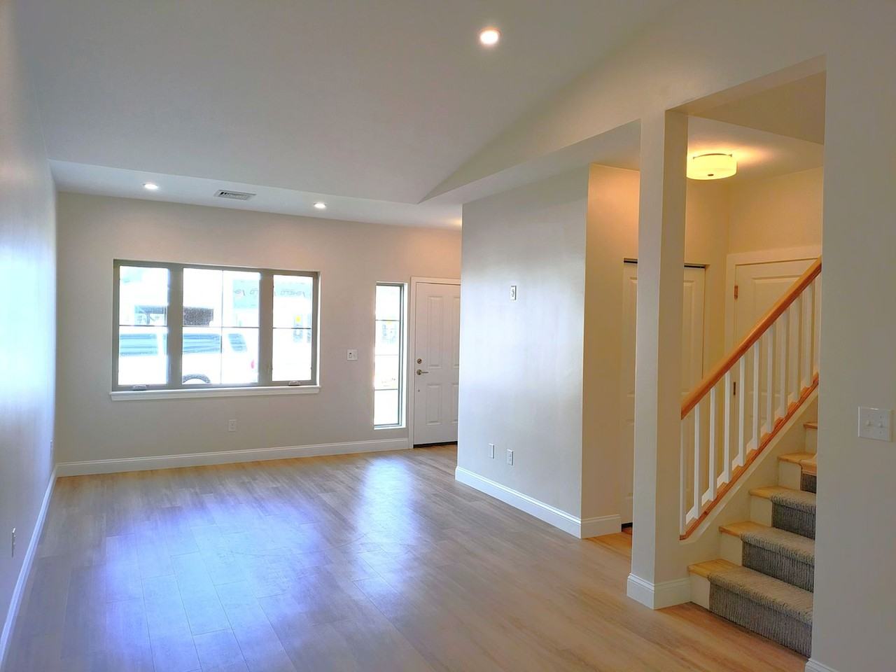 32 32 - 34 West Valley Circle - Photo 7 of 19