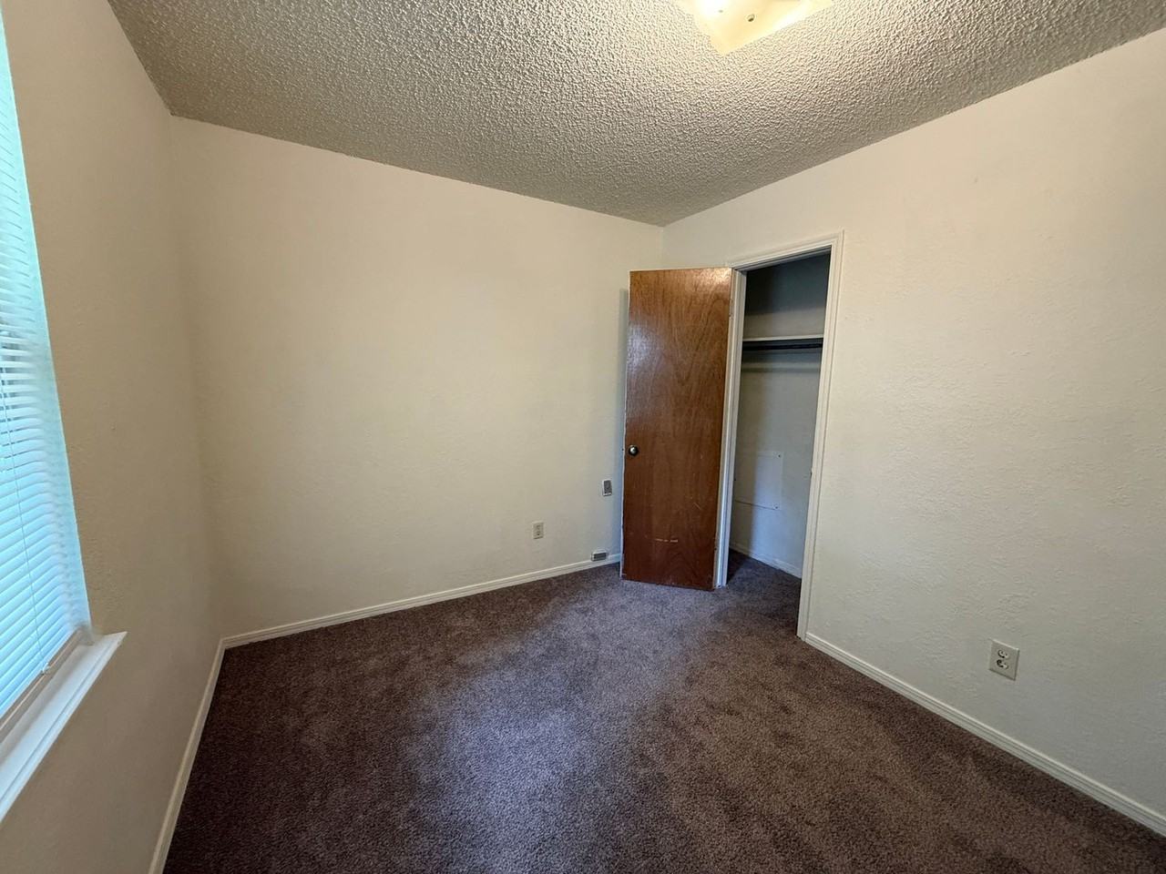 112 W Delmar St - Photo 2 of 14