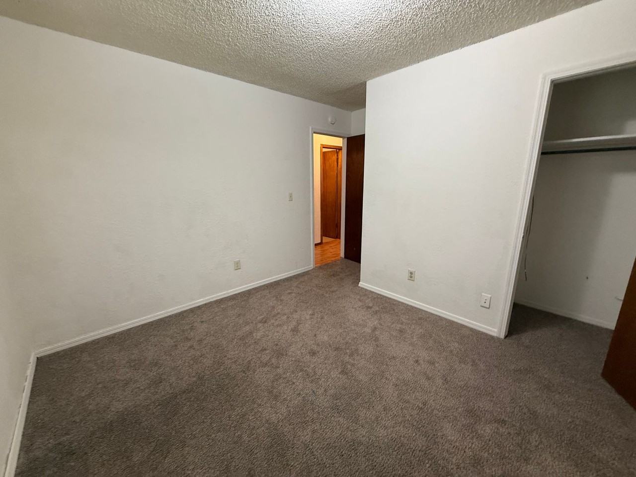 112 W Delmar St - Photo 3 of 14