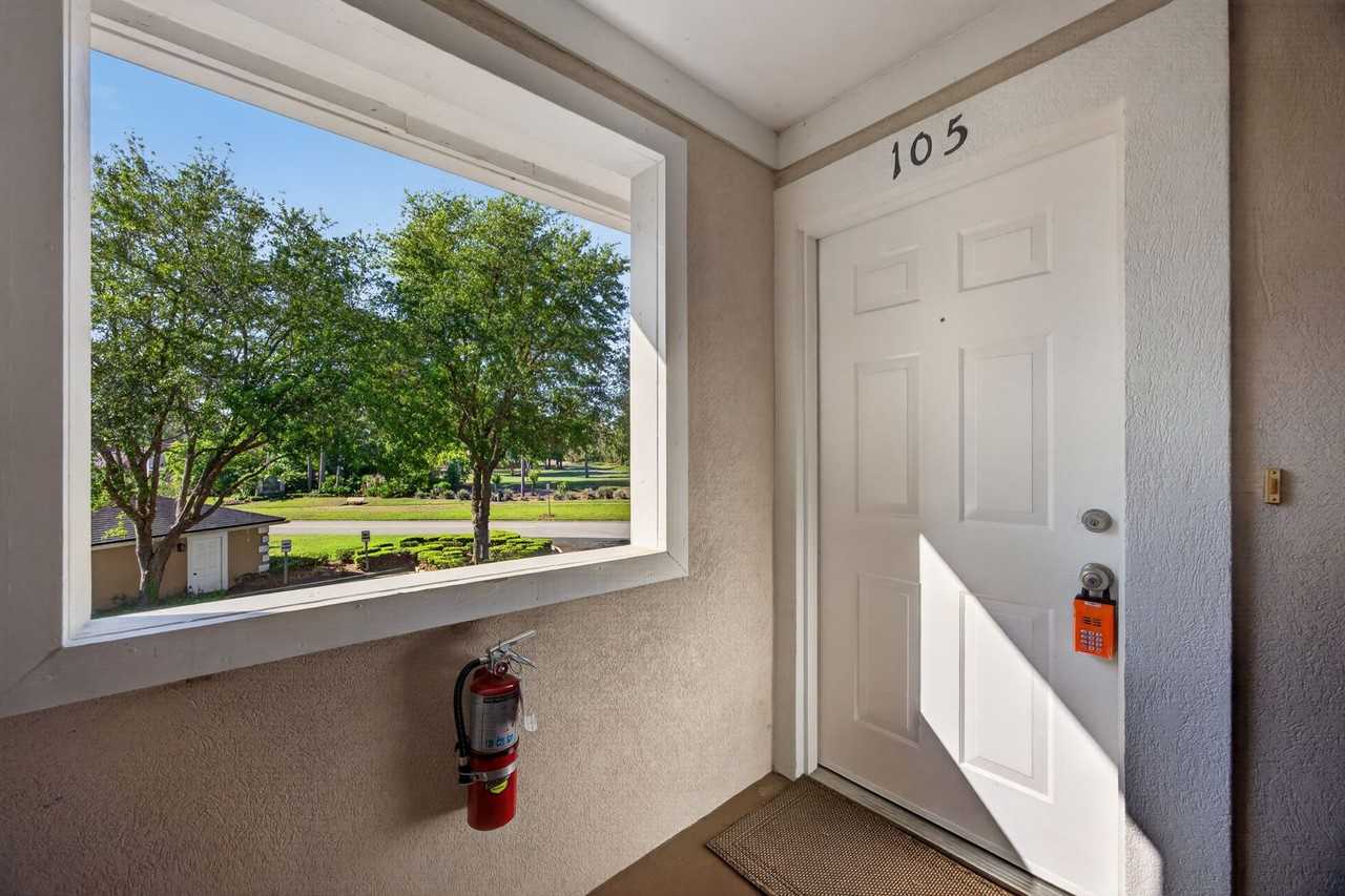 13727 Richmond Park Dr N #105 - Photo 2 of 22