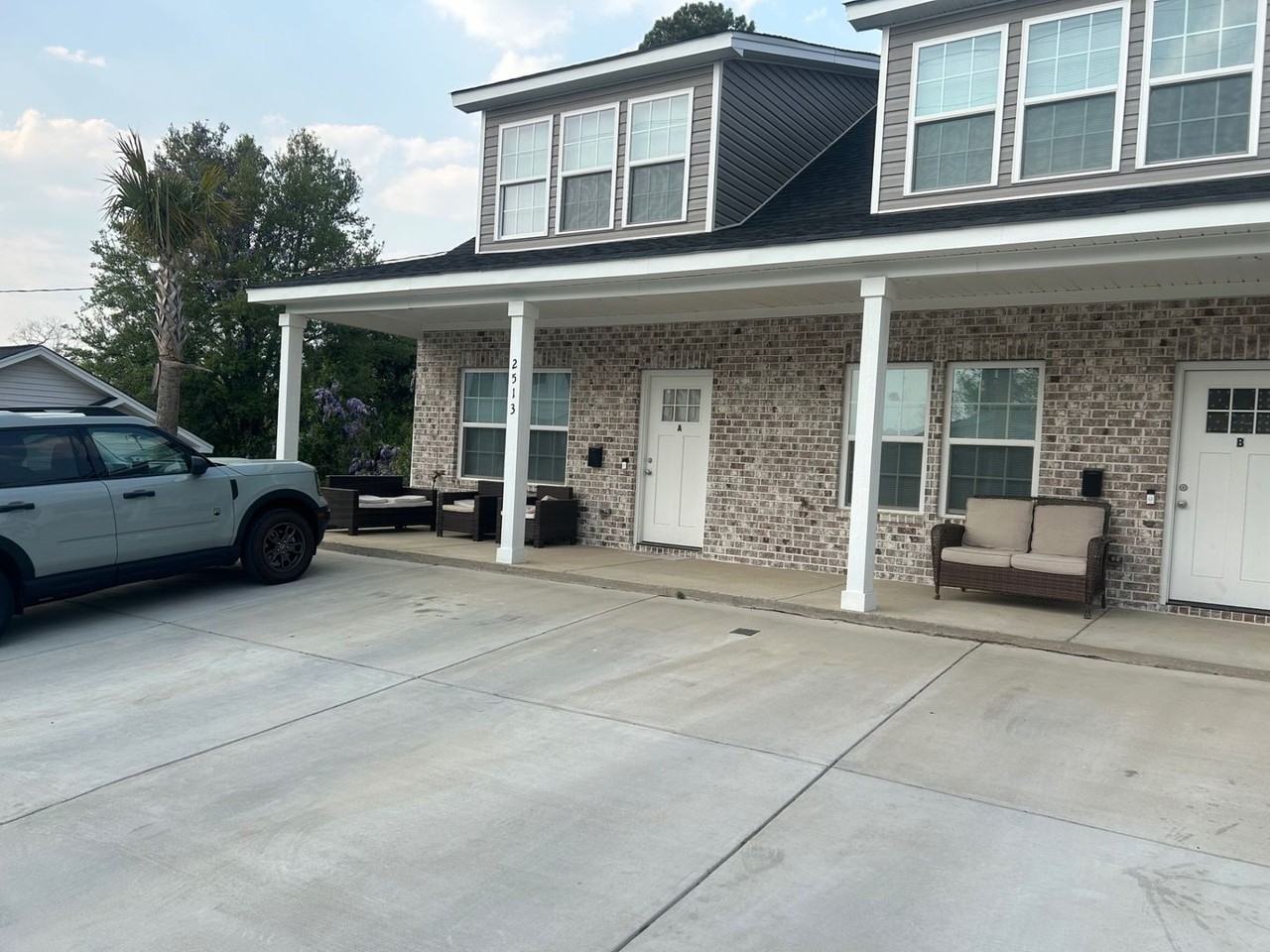 2513 Bratton St Unit B - Photo 2 of 3