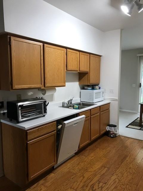 284 Glen Leven Ct - Photo 2 of 10