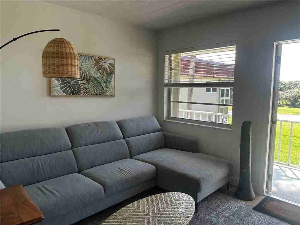 101 Spring Lake Dr #204 - Photo 4 of 20