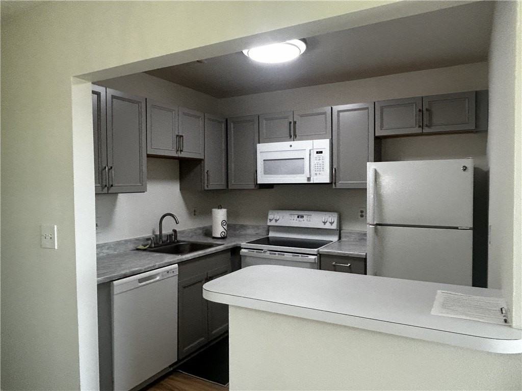 101 Spring Lake Dr #204 - Photo 7 of 20