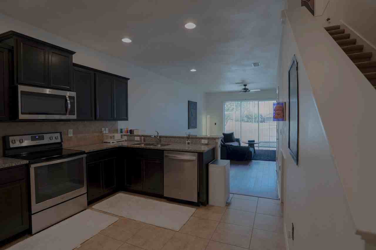 9136 Hillcroft Dr - Photo 2 of 50