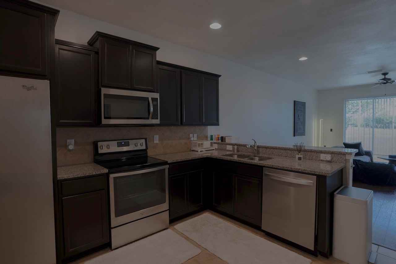9136 Hillcroft Dr - Photo 3 of 50