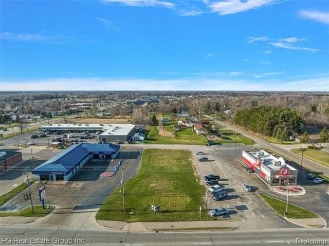 4474 Corunna Rd - Photo 5 of 12