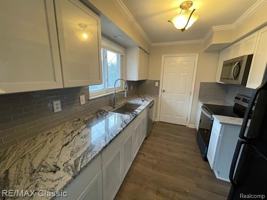 featured image of 3825 Fieldview Ave