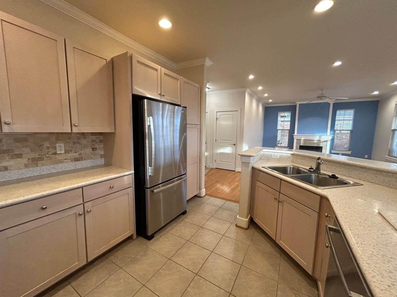 4751 Pleasant Oak Dr #68 - Photo 5 of 22