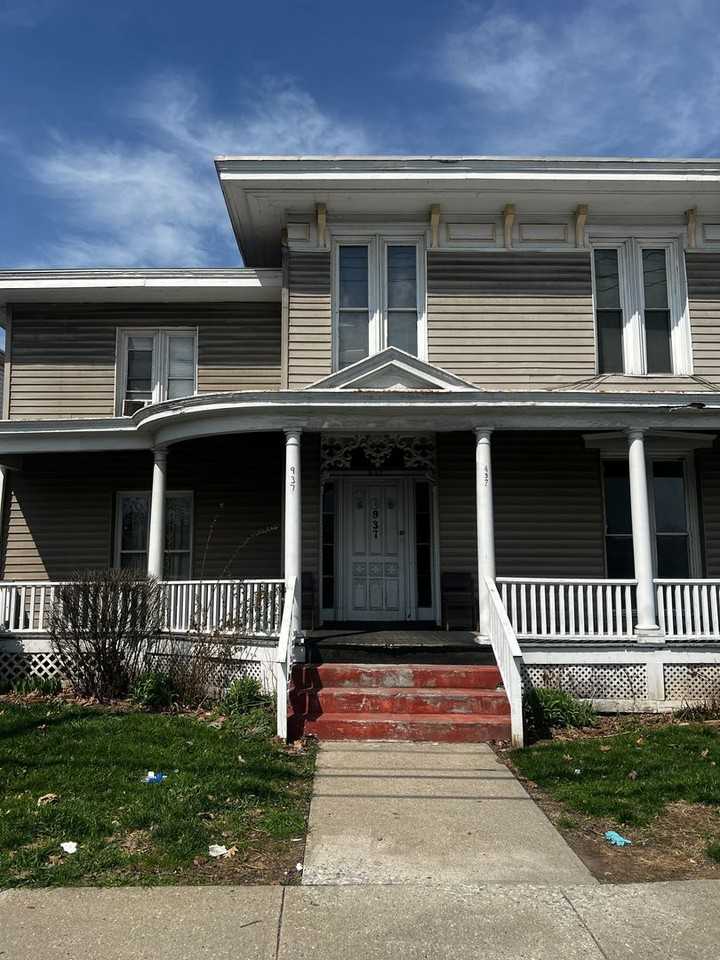 937 Broadway - Photo 6 of 6