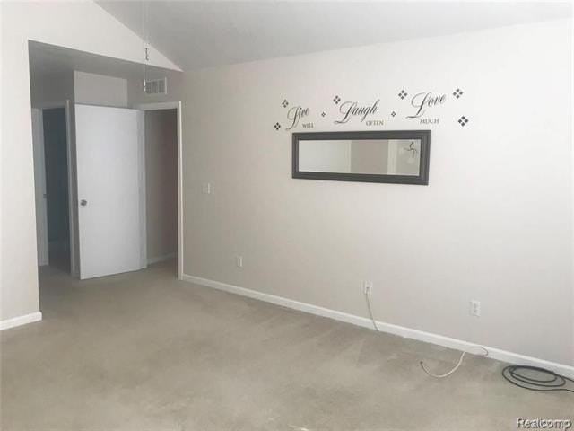 14349 Timberline Dr - Photo 4 of 11