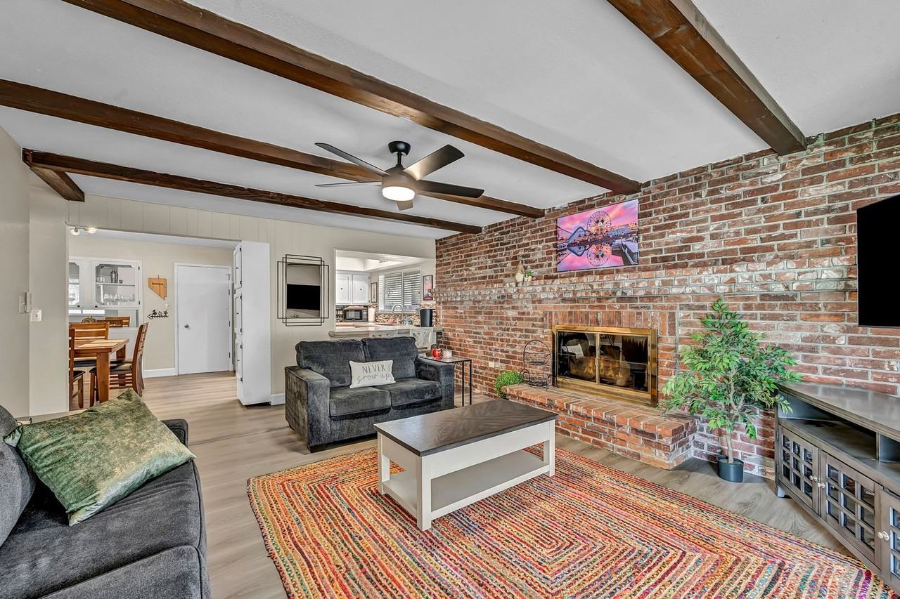 1490 Foster Dr - Photo 4 of 50