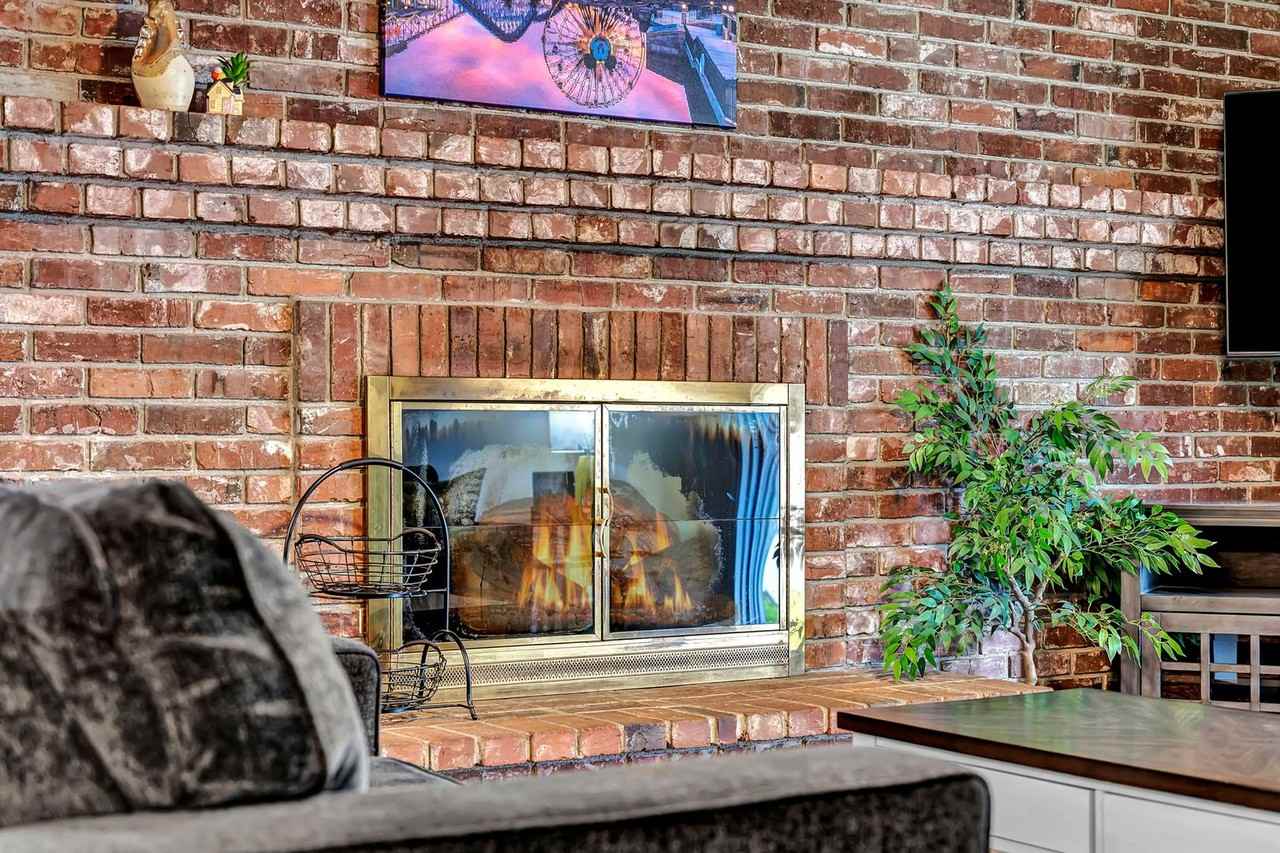 1490 Foster Dr - Photo 6 of 50