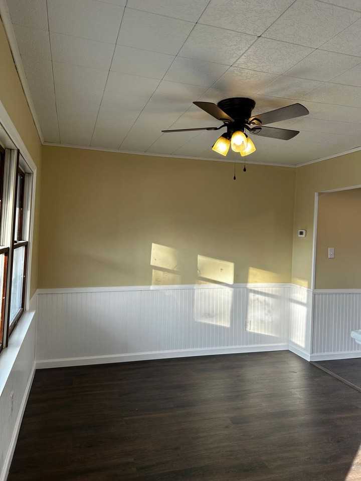 444 Main St - Photo 4 of 32