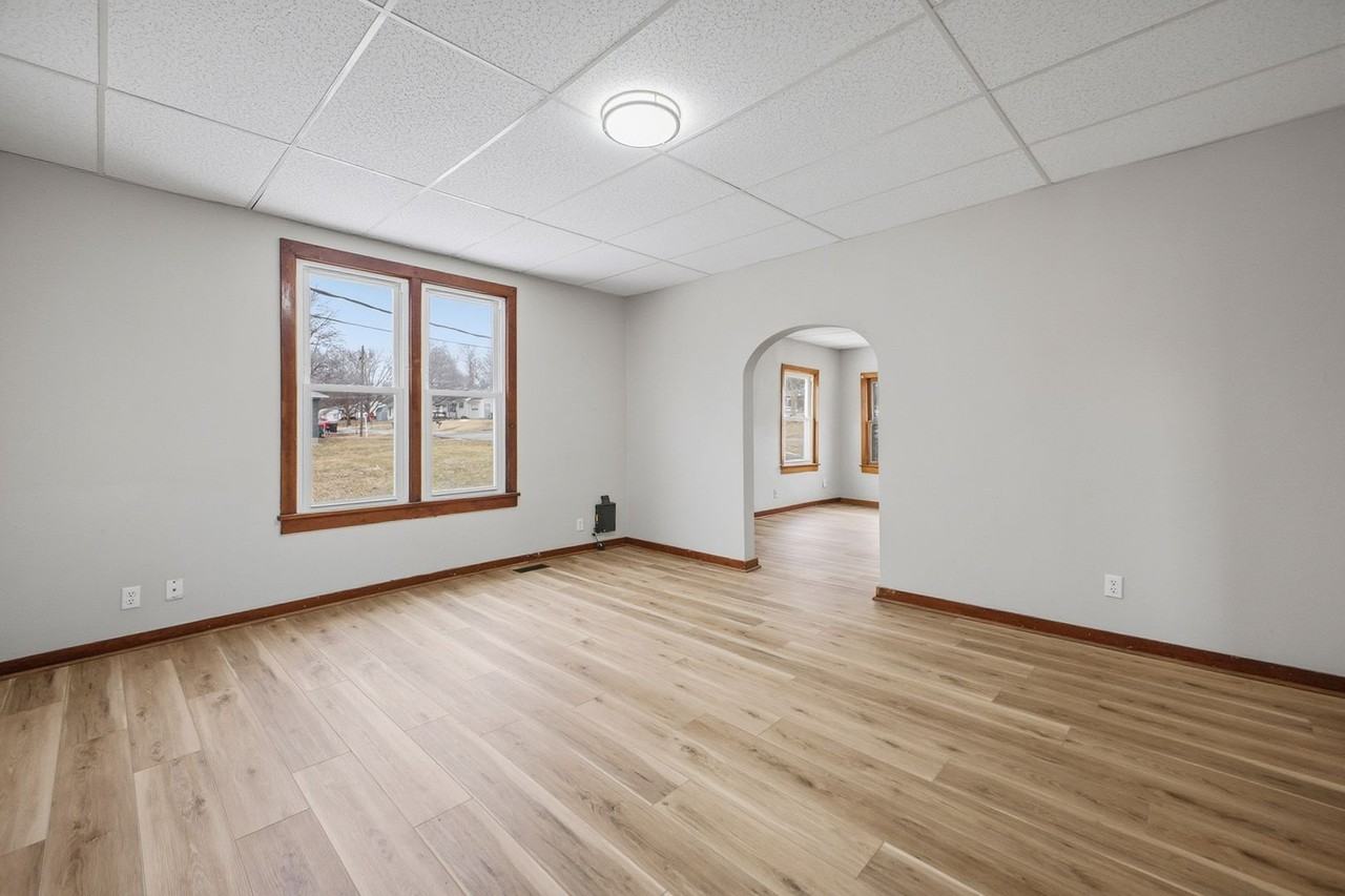 502 S 2nd St - Photo 6 of 24