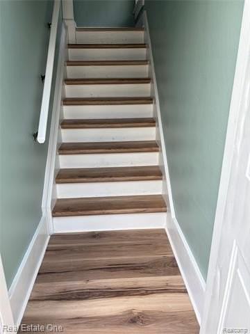 319 W Parent Ave - Photo 3 of 18