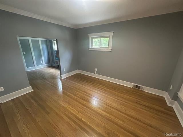 1926 Seward St - Photo 2 of 19