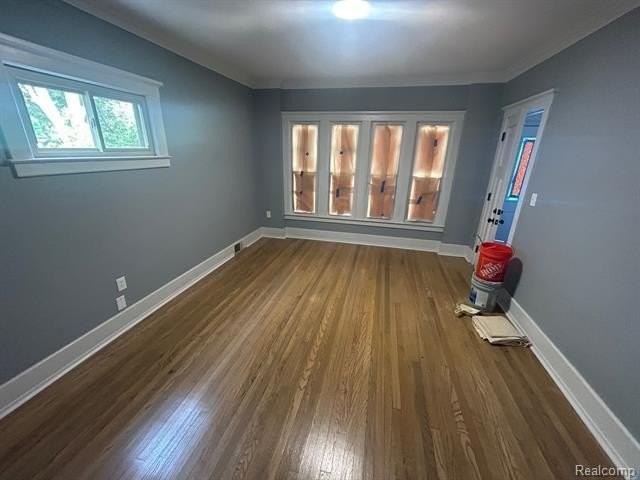 1926 Seward St - Photo 3 of 19