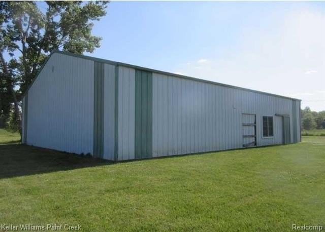 16135 Petz Rd - Photo 3 of 8