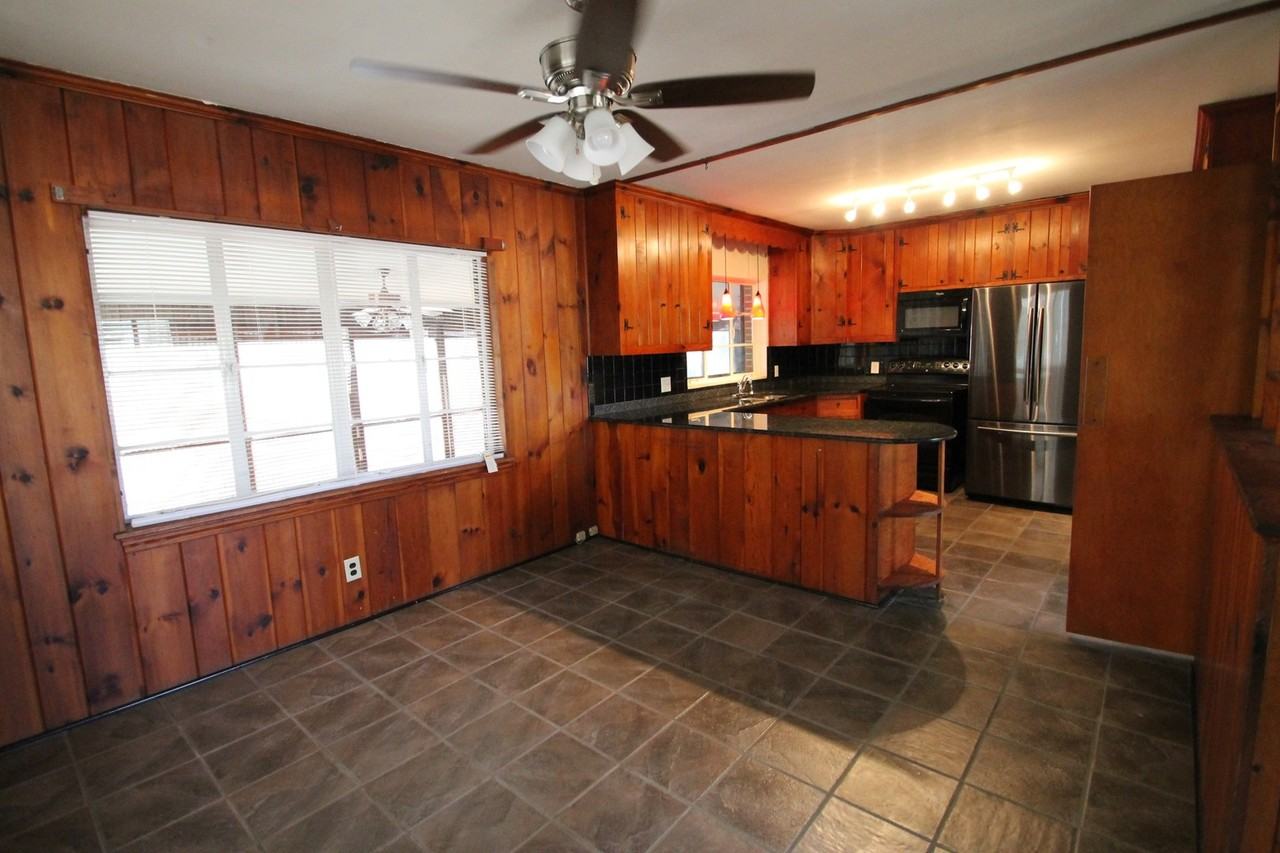 2845 Blaney Rd - Photo 4 of 22