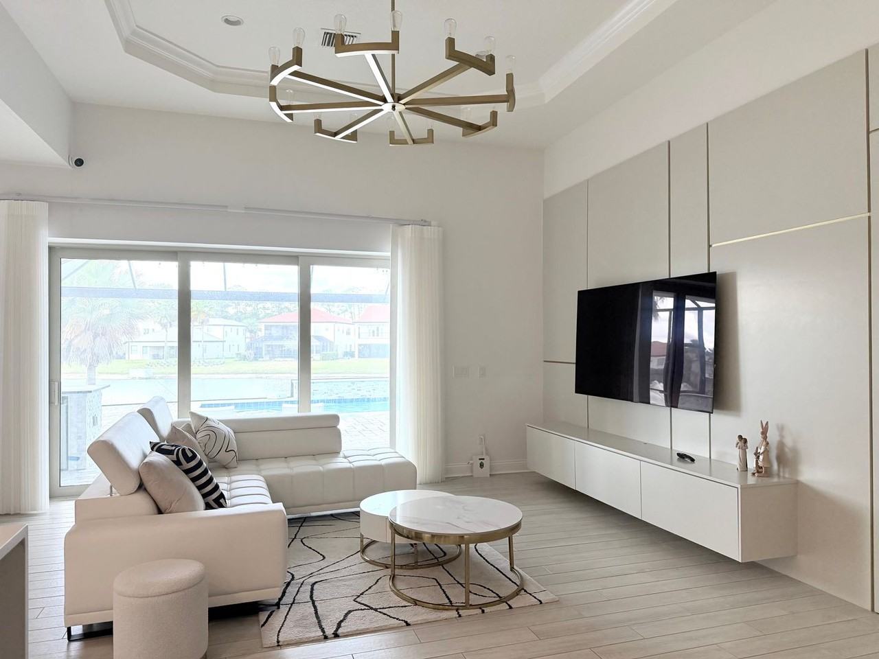 10799 Royal Cypress Way - Photo 4 of 17