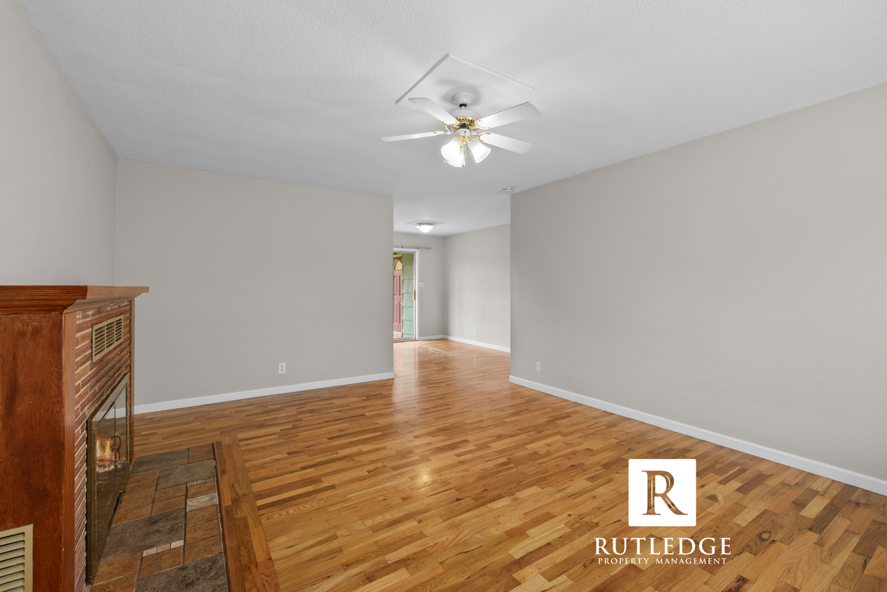 918 Grant Ave - Photo 5 of 26