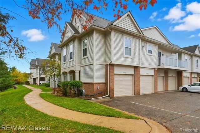 16211 Addington Dr #192 - Photo 5 of 31