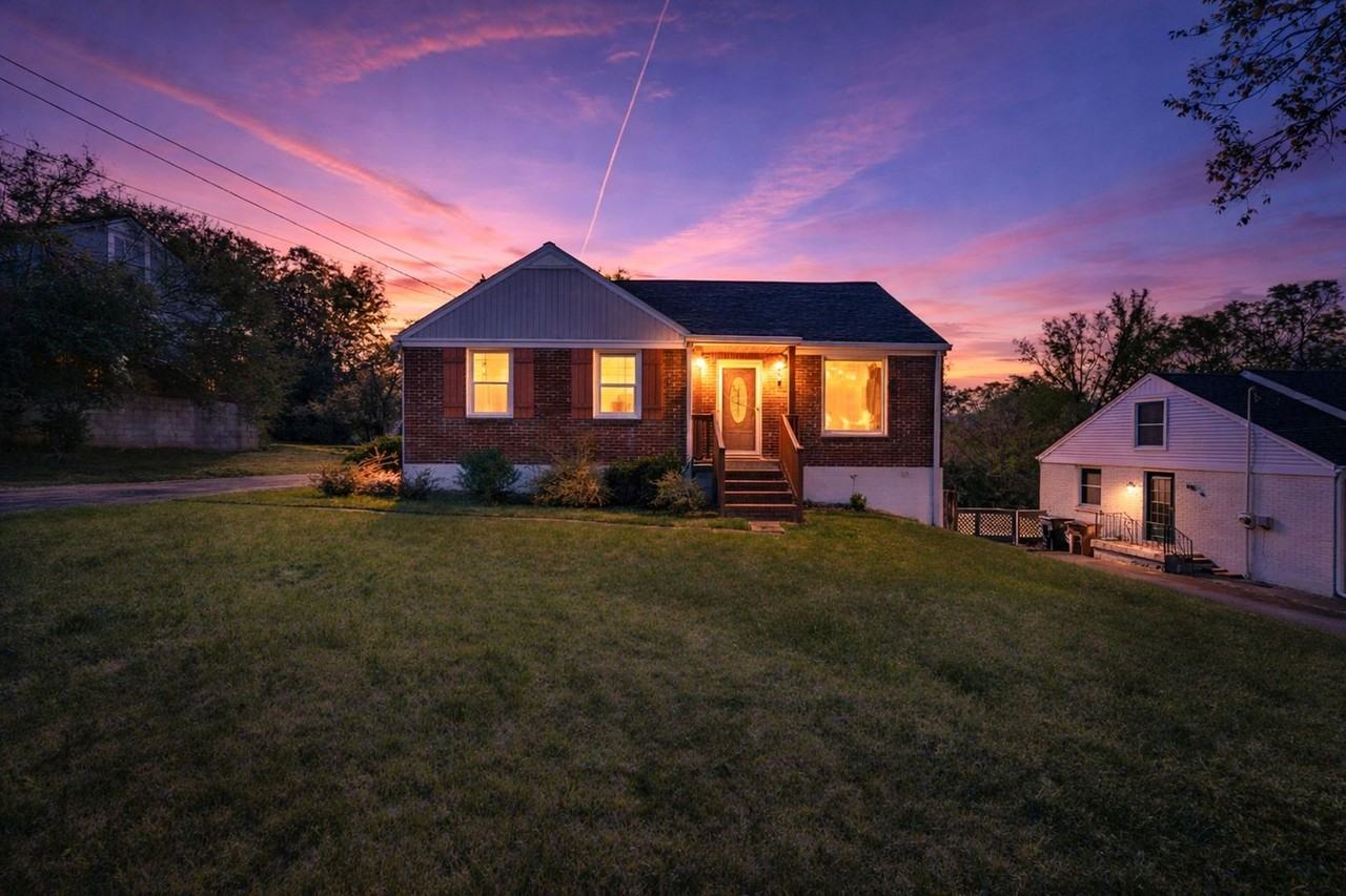 1918 Moran Ave - Photo 5 of 35