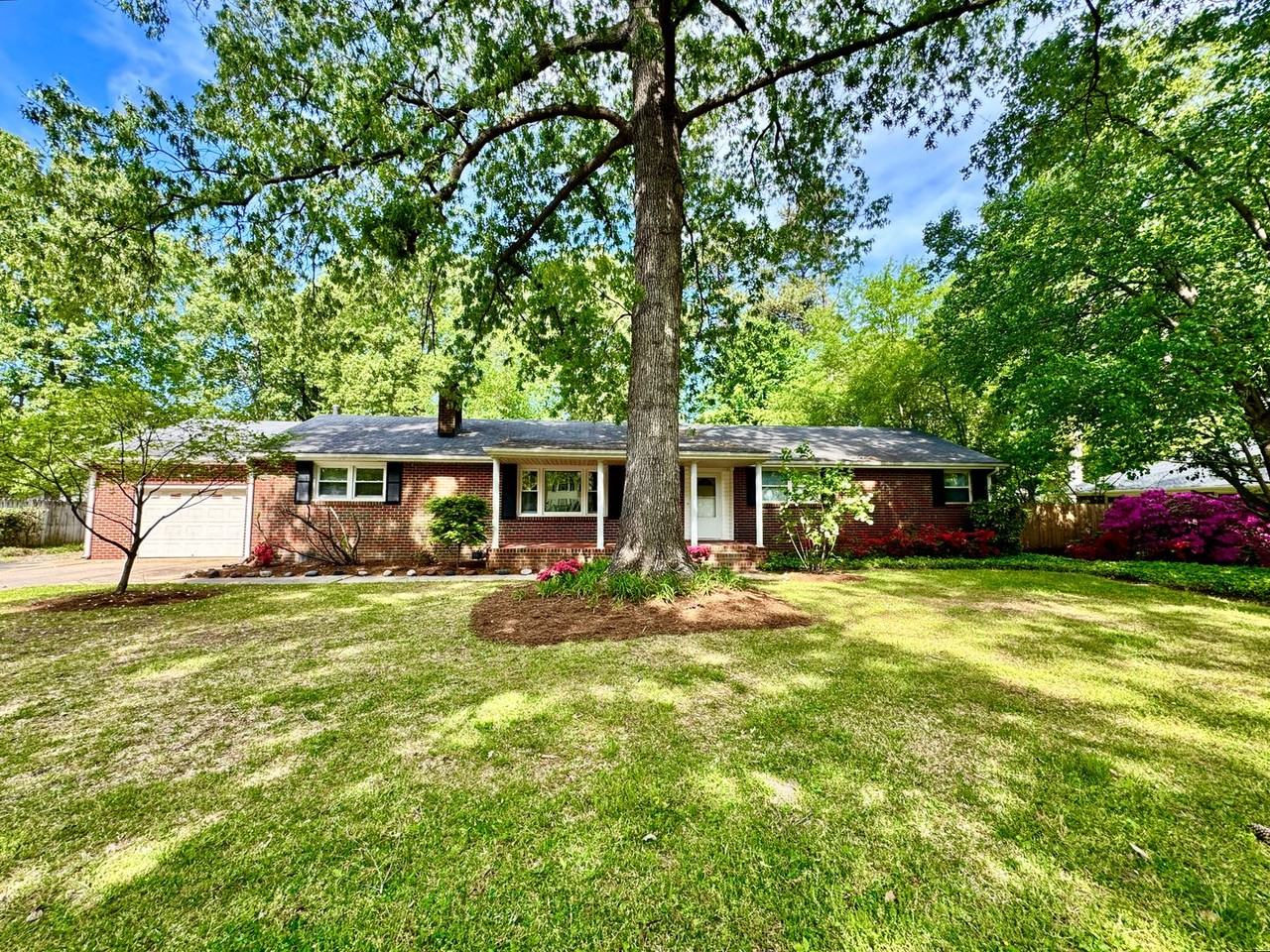 1209 Glenside Dr - Photo 3 of 50