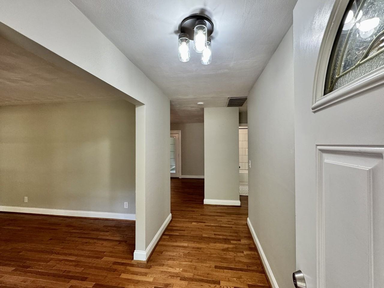 1209 Glenside Dr - Photo 6 of 50