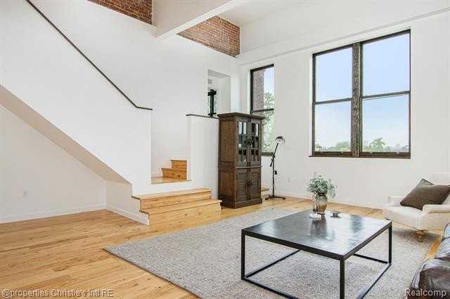 1454 Townsend St #307 - Photo 7 of 21