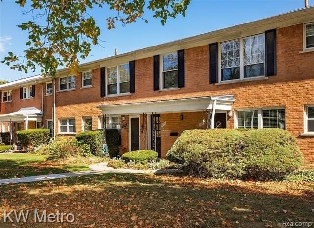 3220 Shenandoah Dr #12