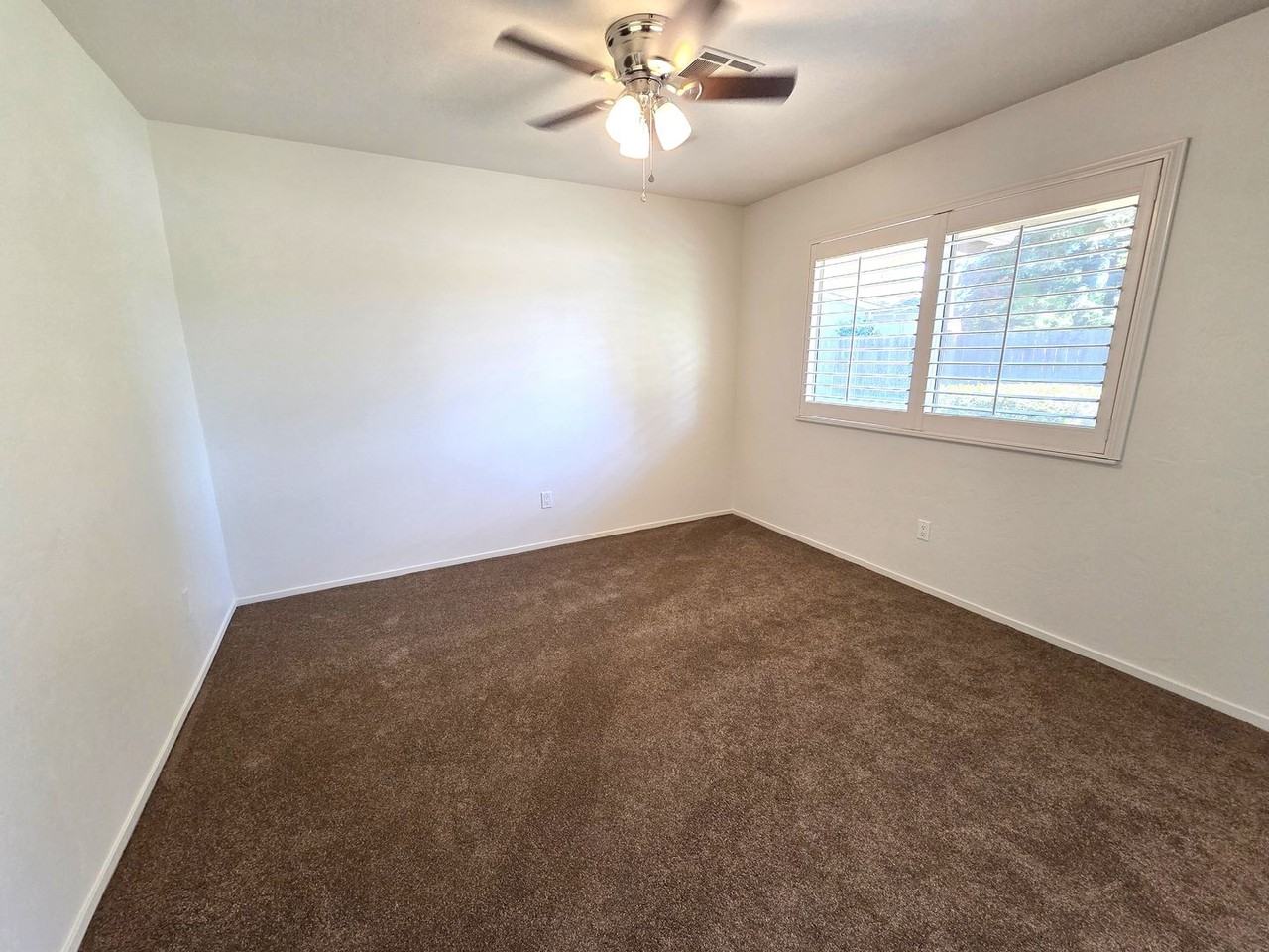 420 N Sutter Ct - Photo 7 of 23