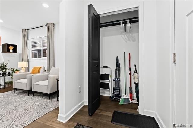 2566 Harrington Rd - Photo 4 of 50