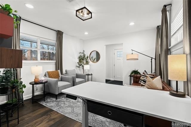 2566 Harrington Rd - Photo 7 of 50