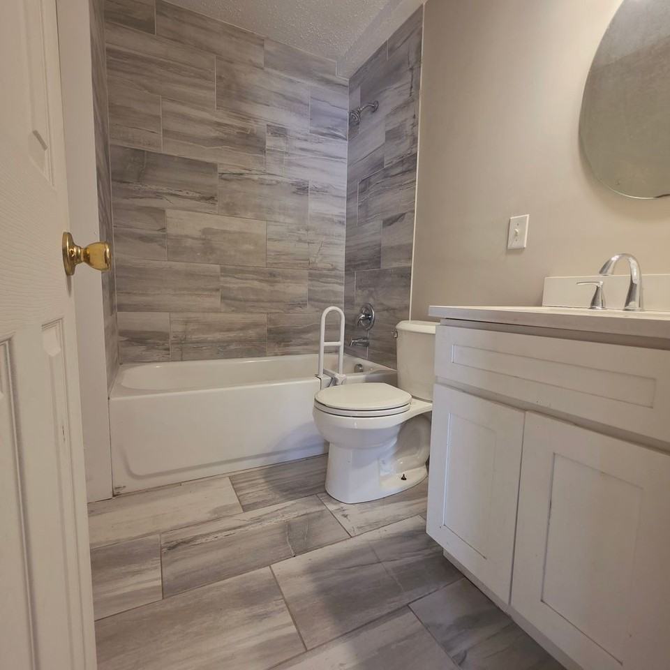 924 Holland Ave - Photo 4 of 6