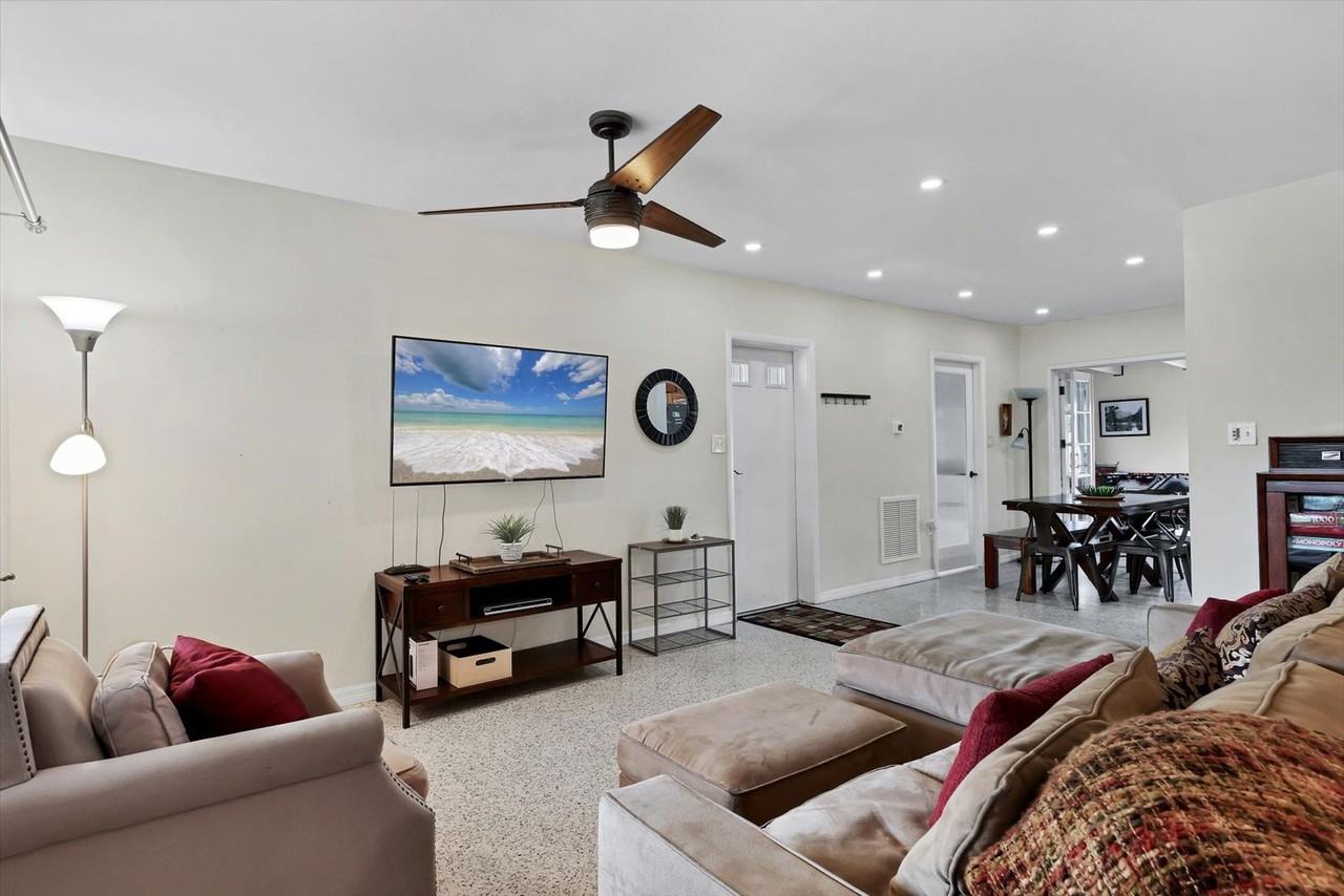 2532 Belvoir Blvd - Photo 5 of 27