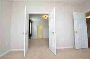 featured image of 4050 Bardstown Ct