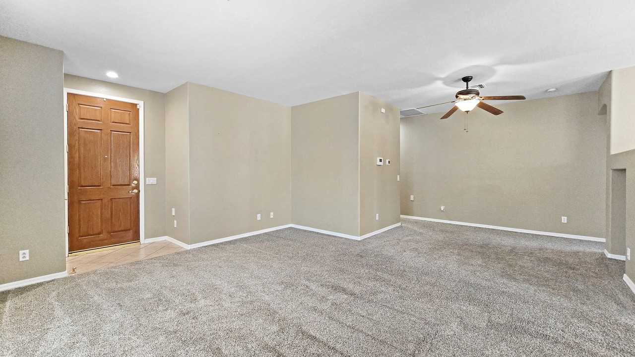 14488 W Weldon Ave - Photo 4 of 26