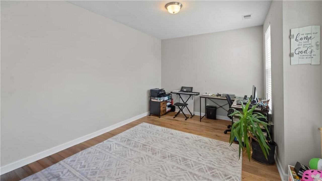 949 Castleoak Dr - Photo 7 of 50