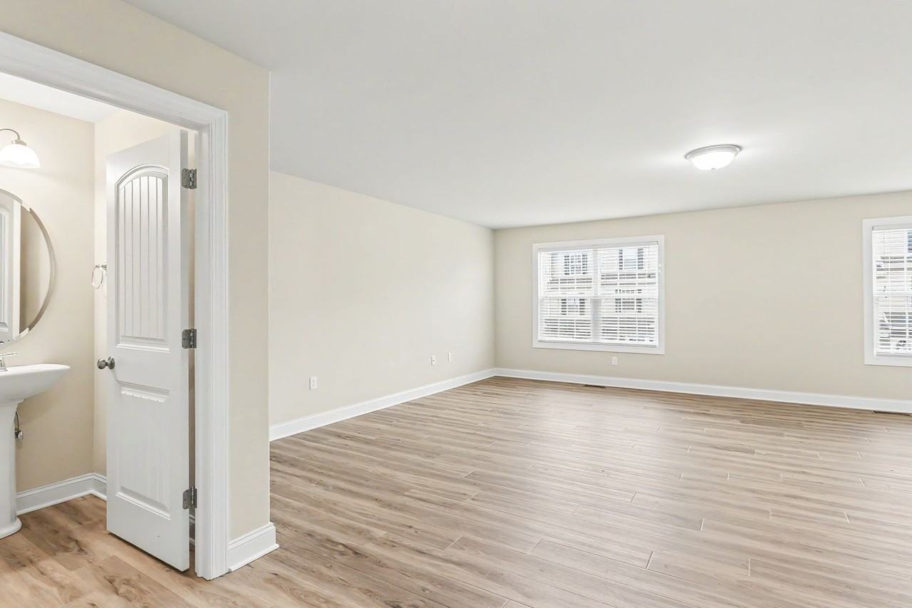 813 Spring Rock Ct - Photo 4 of 26